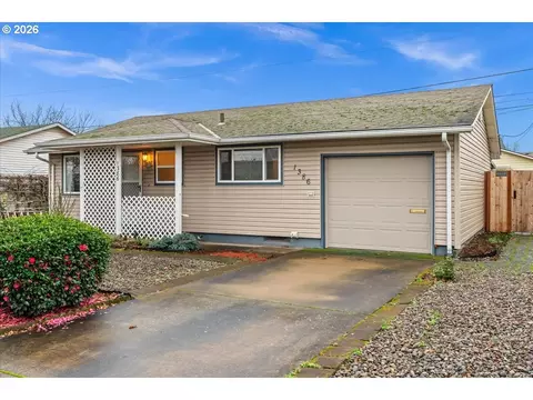 1386 Umpqua Rd, Woodburn, OR 97071
