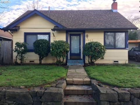 2367 Emerald St, Eugene, OR 97403 photo 1