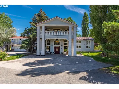 59047 Old Lake Rd, Christmas Valley, OR 97641