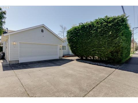 1144 Cal Young Rd, Eugene, OR 97401 photo 1