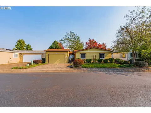 4055 Royal Ave #31, Eugene, OR 97402