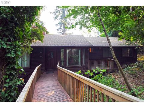 1871 Riverview St, Eugene, OR 97403 photo 1