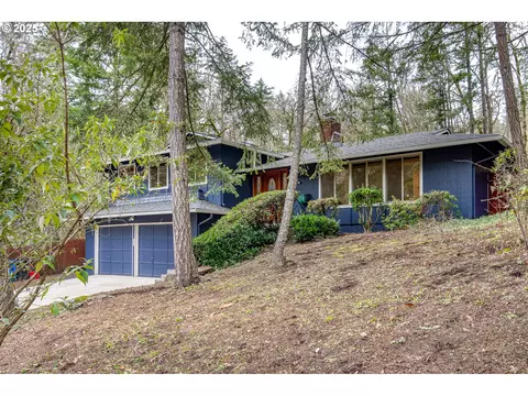 293 Brae Burn Dr, Eugene, OR 97405