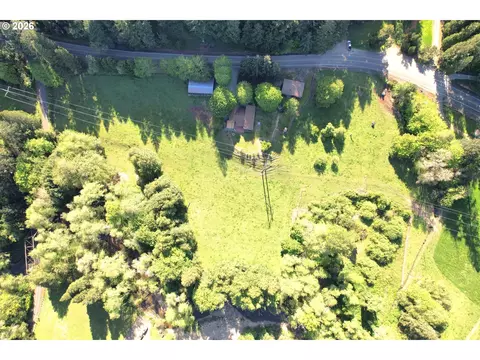 7503 N Myrtle Rd, Myrtle Creek, OR 97457