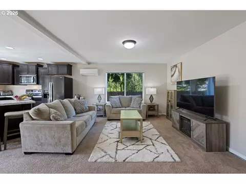 Living - 132 Haley Dr, Longview, WA 98632 photo 3 of 5