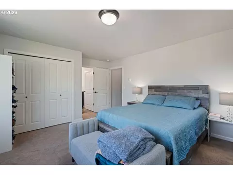 Bedroom - 132 Haley Dr, Longview, WA 98632 photo 2 of 7