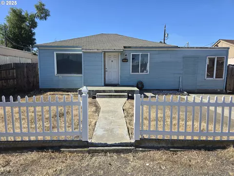 1055 W Madrona Ave, Hermiston, OR 97838