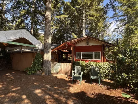 151 Outer Dr, Florence, OR 97439 photo 3