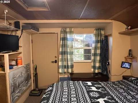 151 Outer Dr, Florence, OR 97439 photo 24