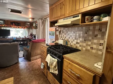 151 Outer Dr, Florence, OR 97439 photo 20