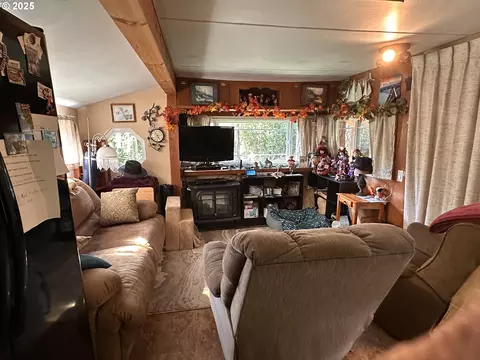 151 Outer Dr, Florence, OR 97439 photo 16