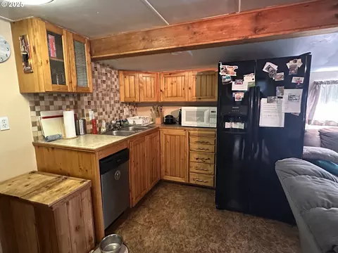 151 Outer Dr, Florence, OR 97439 photo 21