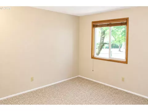 Bedroom - 381 NE Village Squire Ave #2, Gresham, OR 97030 photo 1 of 8