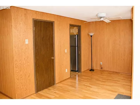 Living - 381 NE Village Squire Ave #2, Gresham, OR 97030 photo 6 of 6