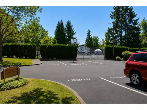 Exterior - 381 NE Village Squire Ave #2, Gresham, OR 97030 photo 10 of 10