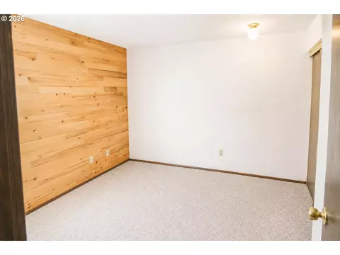 Bedroom - 381 NE Village Squire Ave #2, Gresham, OR 97030 photo 7 of 8