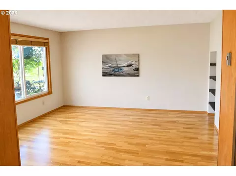 Living - 381 NE Village Squire Ave #2, Gresham, OR 97030 photo 1 of 6