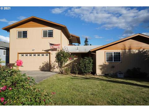 577 E Third Ave, Riddle, OR 97469 photo 1