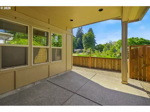 Exterior - 454 Salty Way, Eugene, OR 97404 photo 6 of 7