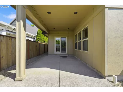 Exterior - 454 Salty Way, Eugene, OR 97404 photo 5 of 7