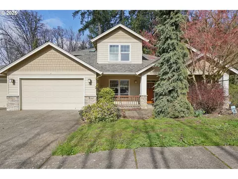 8320 SE Aspen Summit Dr, Portland, OR 97266