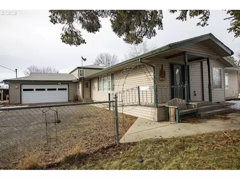 61866 Riddle Rd, La Grande, OR 97850