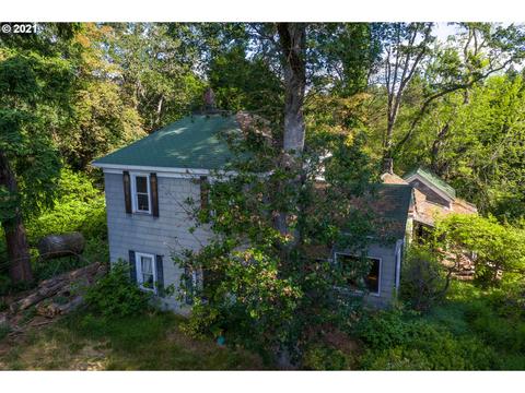 3330 Brookside Dr, Hood River, OR 97031