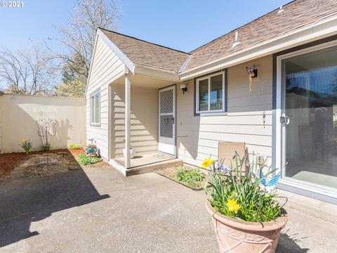 220 NE Village Squire Ave #15, Gresham, OR 97030 photo 1