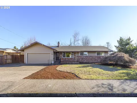 1736 NE Hembree St, Mcminnville, OR 97128