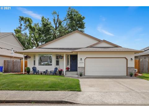 15106 SE Pinegrove Loop, Clackamas, OR 97015 photo 1