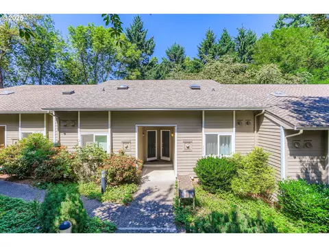 4570 SW Comus Pl #8-D, Portland, OR 97219