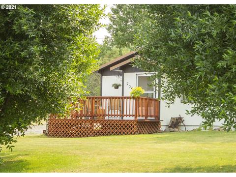 204 E Ave, Seneca, OR 97873 photo 1