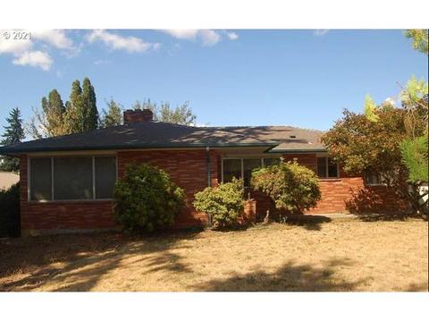 809 E Main St, Silverton, OR 97381 photo 1