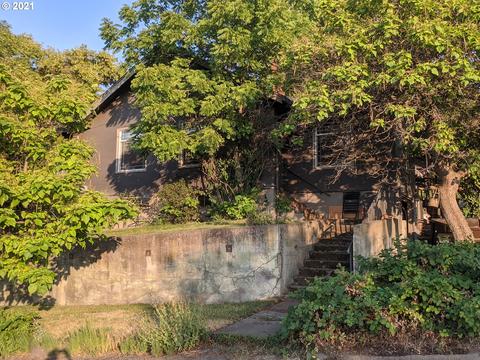 616 SW Hailey Ave, Pendleton, OR 97801 photo 1
