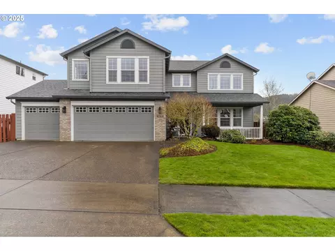 9760 SE Parkwood Way, Happy Valley, OR 97086