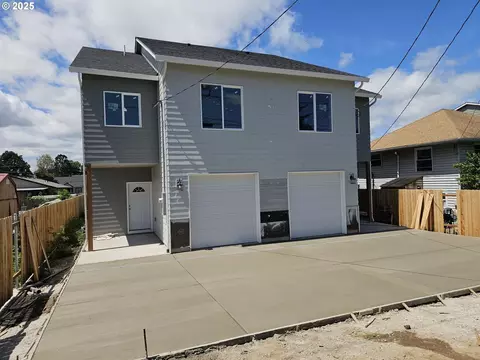 453 N 12th St, Saint Helens, OR 97051