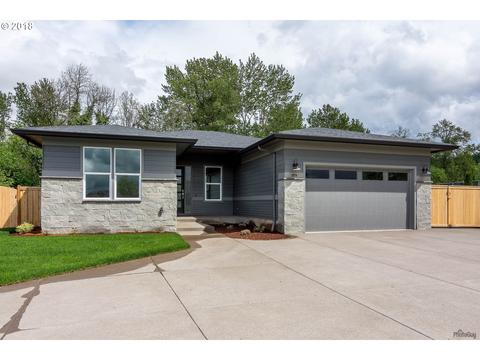 992 S 46th St, Springfield, OR 97478 photo 1