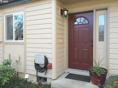 1604 Fetters Loop, Eugene, OR 97402 photo 1