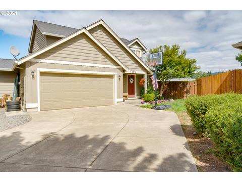 3323 E Mckern Pl, Newberg, OR 97132 photo 1