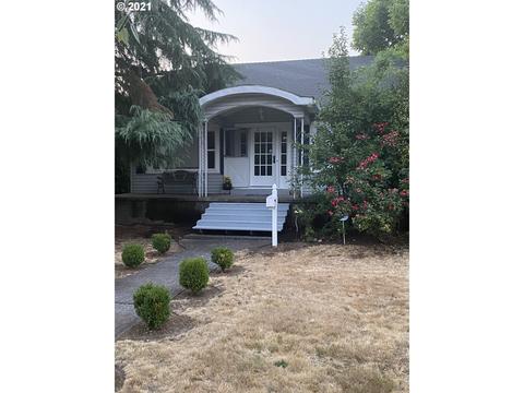 1102 Pine St, Silverton, OR 97381 photo 1