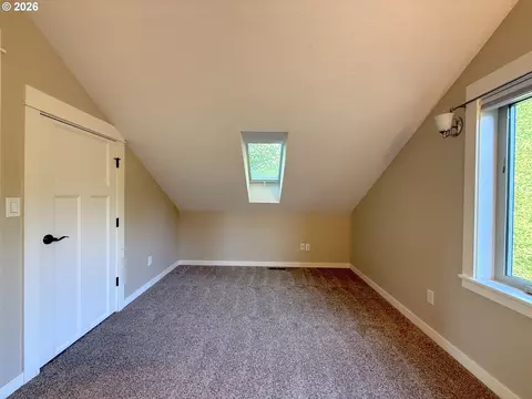 Bedroom - 1145 W 28th Ave, Eugene, OR 97405 photo 8 of 9
