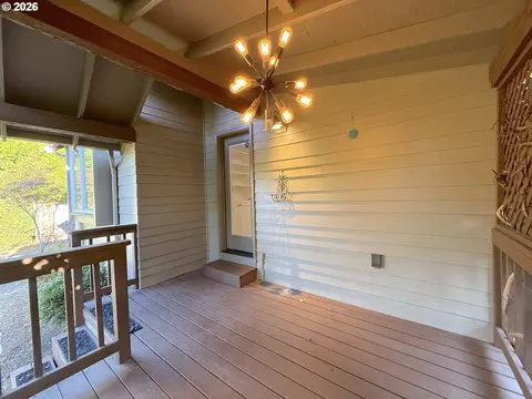Exterior - 1145 W 28th Ave, Eugene, OR 97405 photo 5 of 7