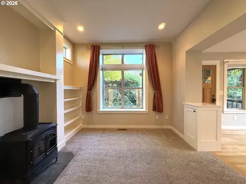 Living - 1145 W 28th Ave, Eugene, OR 97405 photo 3 of 4