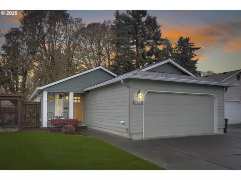 59001 Elizabeth Ln, Saint Helens, OR 97051