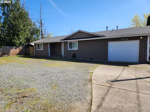712 Patrol St #B, Molalla, OR 97038