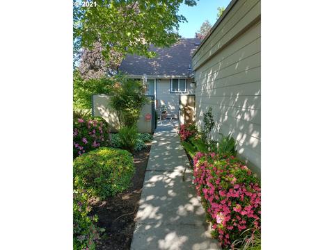 333 NE Village Squire Ave #7, Gresham, OR 97030 photo 1