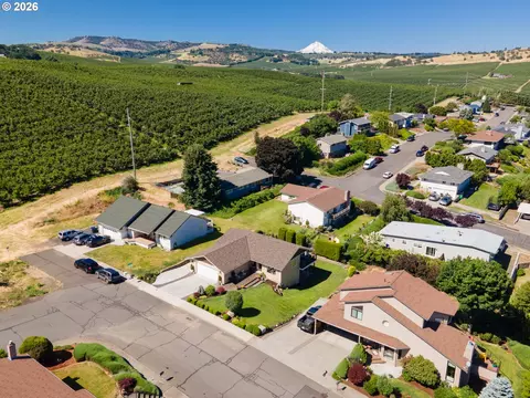 2111 View Ct, The Dalles, OR 97058