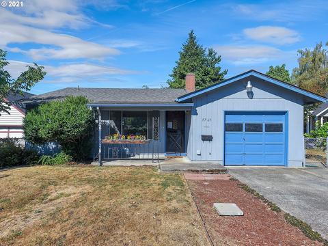 5765 Center St, Gladstone, OR 97027 photo 1