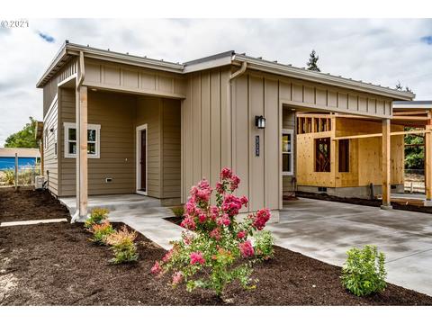 372 19th, Springfield, OR 97477 photo 1
