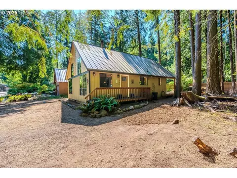 65096 E Lupine Dr, Rhododendron, OR 97049